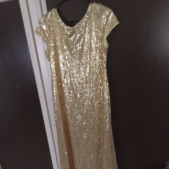 Dress and shoes - Picture 2 of 5